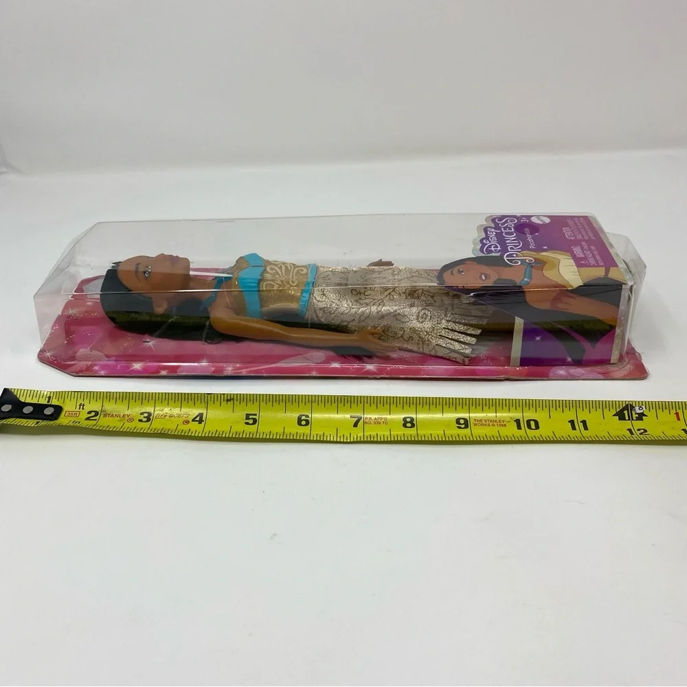 Disney Princess Dolls for 2023 Pochantas Posable‎ Fashion Doll with Accessories